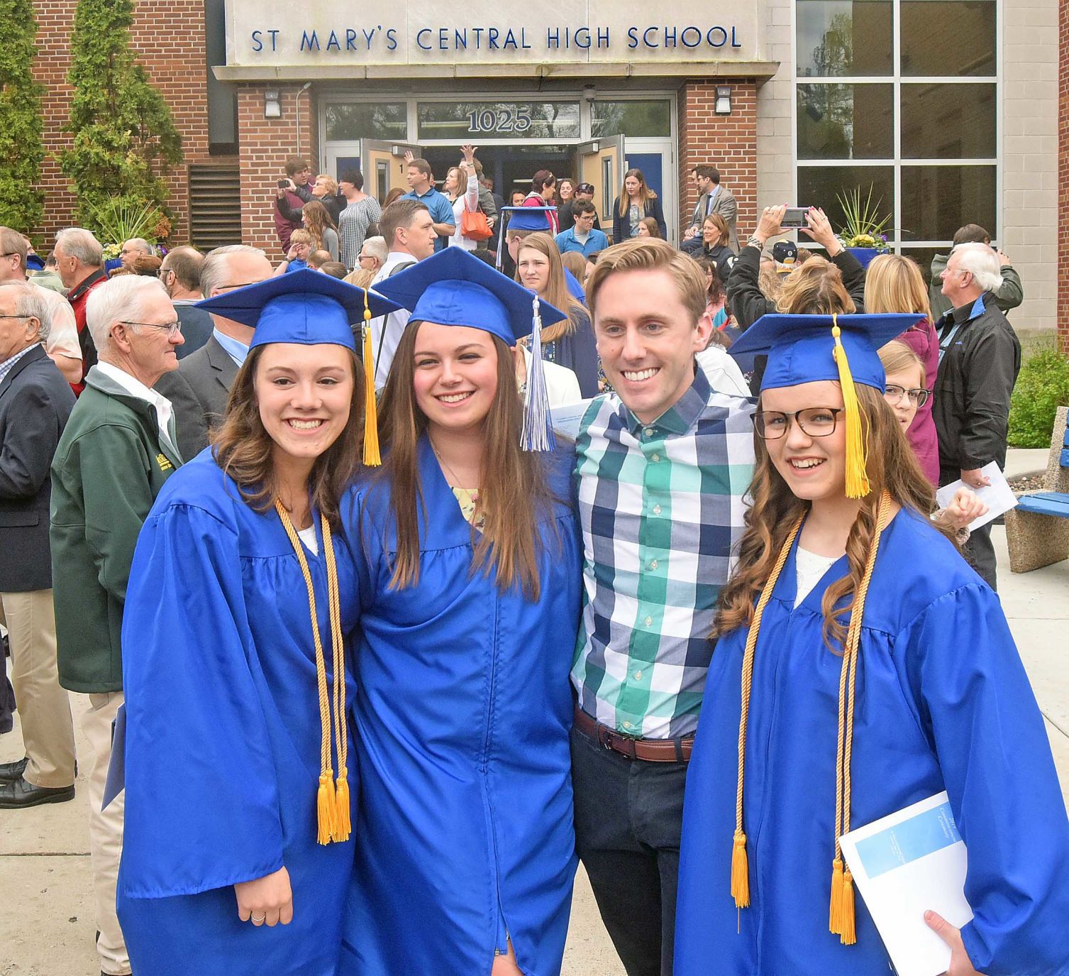 052019-nws-graduation3.jpg